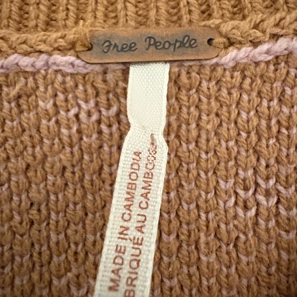 NWT Free People Over-Sized Brown and Pink V-Neck Sweater Vest - Picture 14 of 16